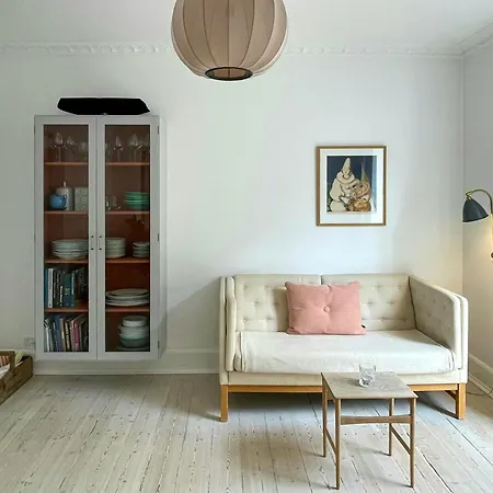 بيت للعطل From 1896 With Timeless Charm At Osterbro